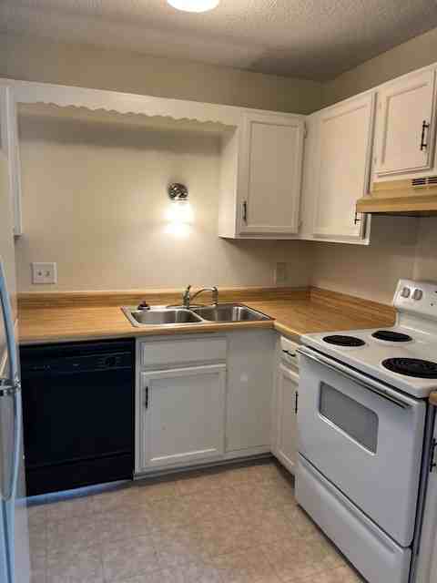 915 Ewing Boulevard #16 - Photo 3 of 8