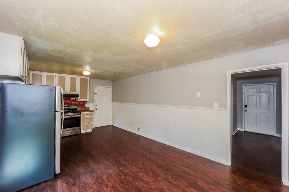 3840 Benchmark Dr - Photo 7 of 17