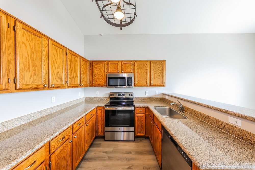 4627 E Stanford Ave - Photo 7 of 17