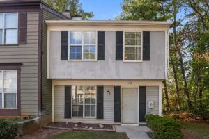 featured image of 1418 Stonegate Pt