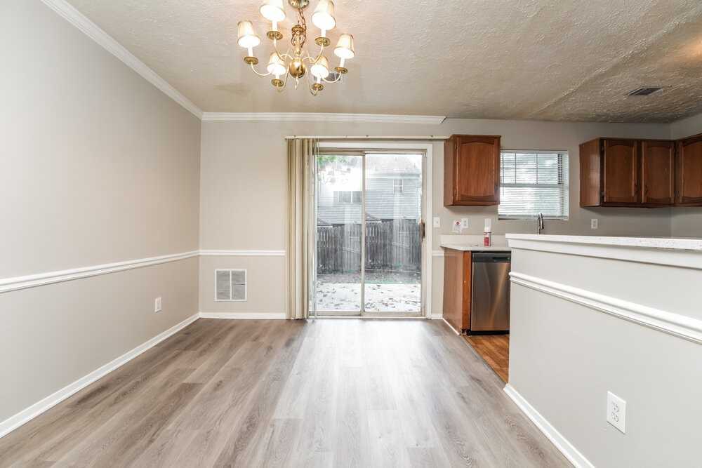 1418 Stonegate Pt - Photo 6 of 17