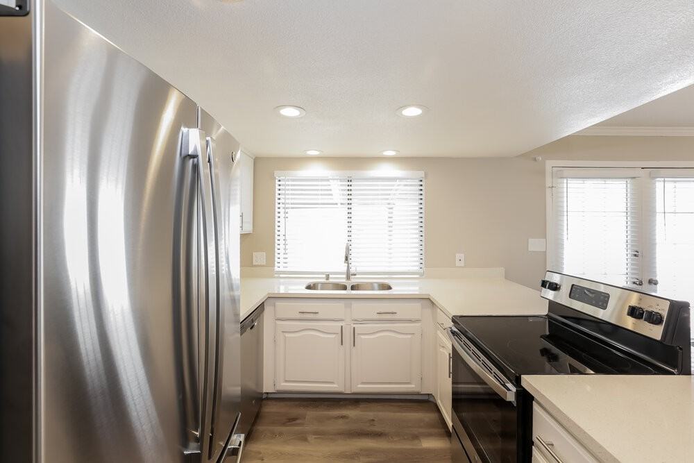 7700 Blackbird Ave - Photo 7 of 16