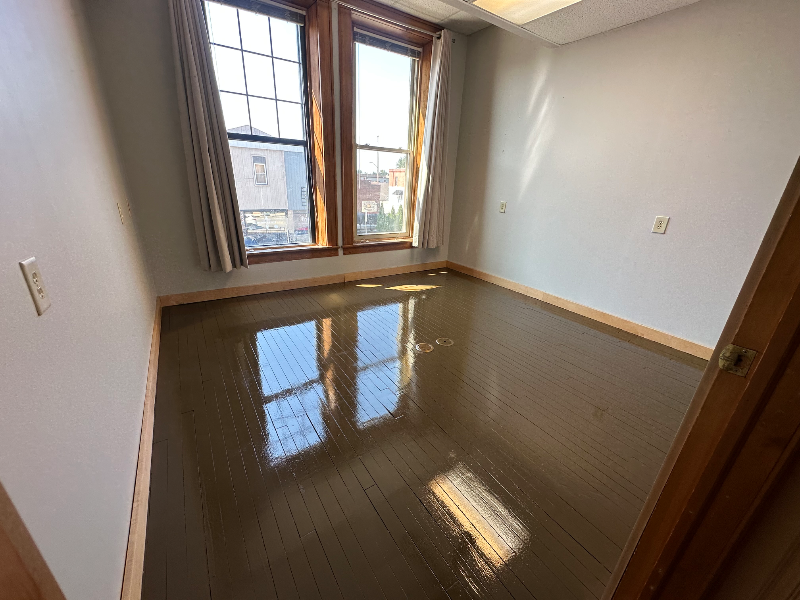 118 Main Street - Photo 3 of 17