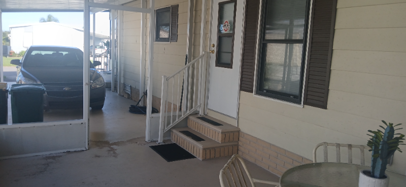 910 Periwinkle Cir - Photo 3 of 16