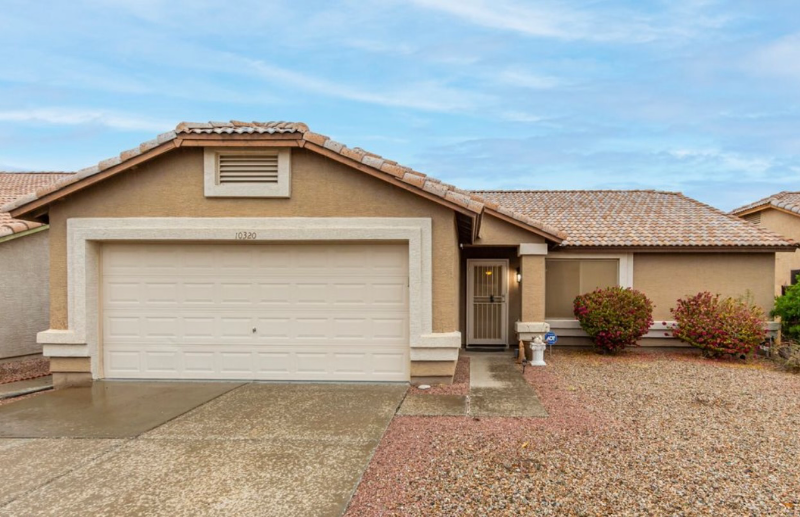 10320 W Orange Dr - Photo 3 of 9