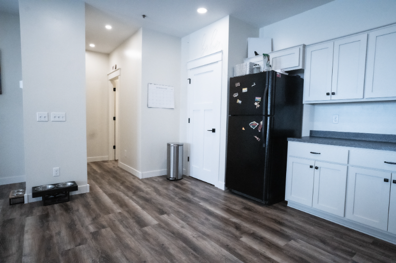 24557 Superior Dr - Photo 2 of 20