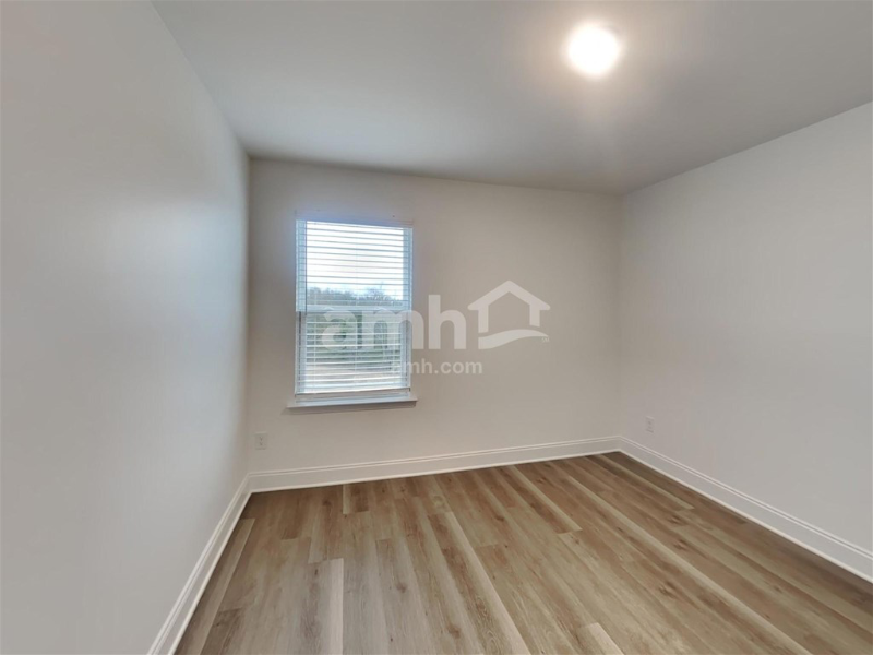 8456 Northpoint Dr - Photo 2 of 10