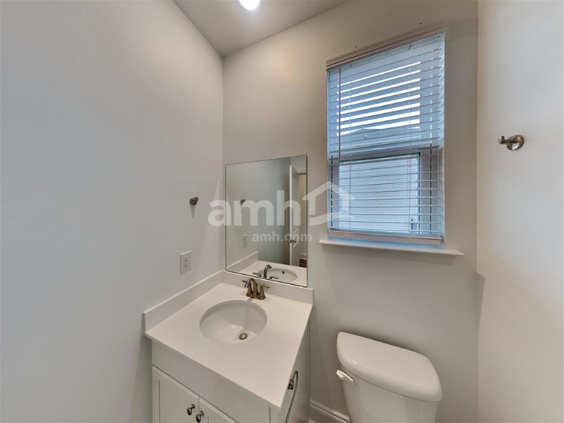 8456 Northpoint Dr - Photo 3 of 10