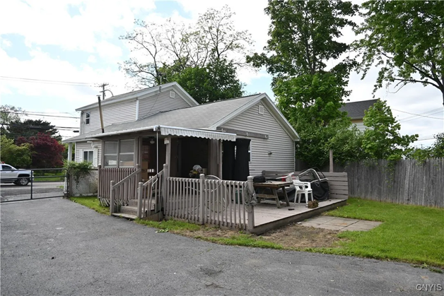 308 State St - Photo 3 of 8