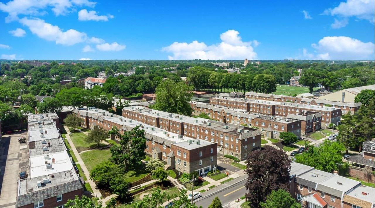 Willow Court Apartments - Photo 2 of 12