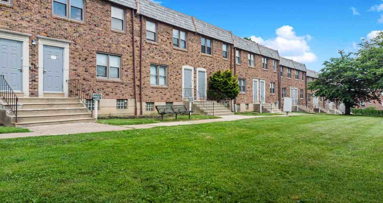 Willow Court Apartments - Photo 4 of 12