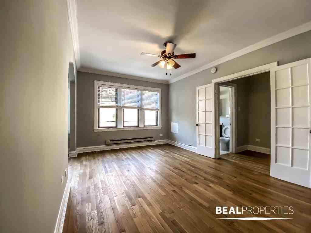 4737 North Hermitage Avenue - Photo 2 of 10