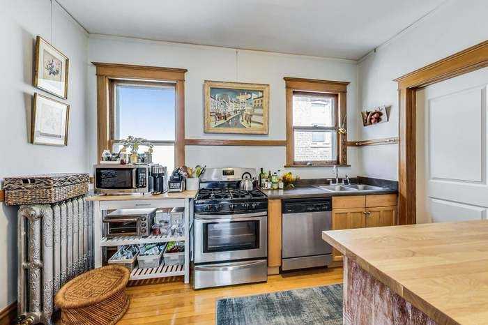 535 South Lombard Avenue #2 - Photo 3 of 9