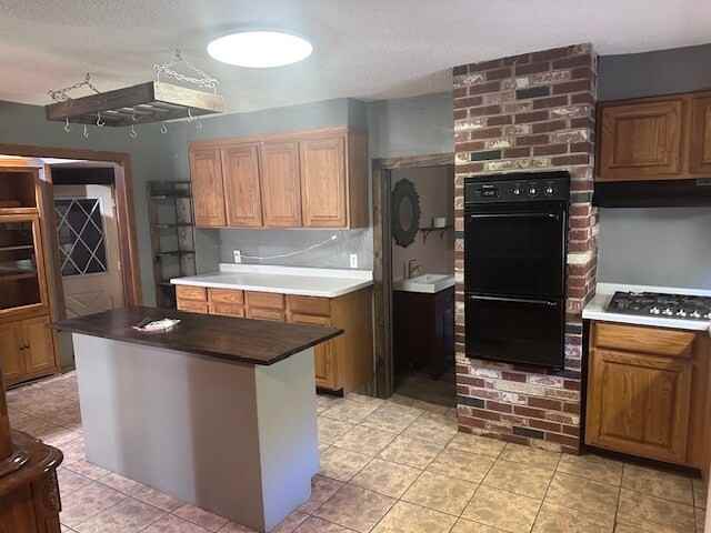 211 East St N #NA - Photo 5 of 18