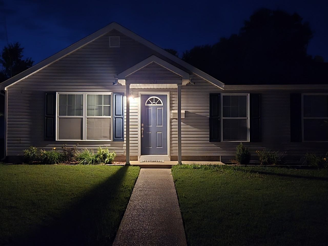 221 W Park Ave #NA - Photo 2 of 20