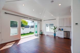 9427 1/2 S 4th Ave #NA - Photo 1 of 1