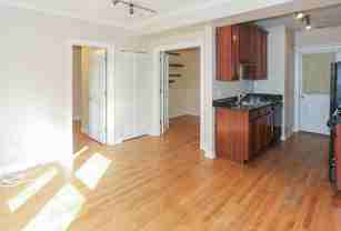 W Roscoe St & N Broadway - Photo 1 of 1