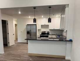 703 W Oak St - Photo 1 of 1