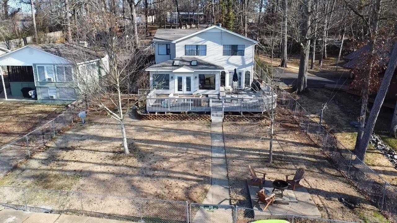 228 Houston Dr - Photo 2 of 33