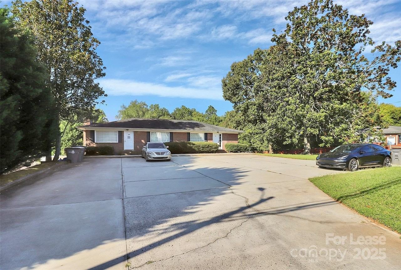 1005 Rainbow Drive - Photo 2 of 31