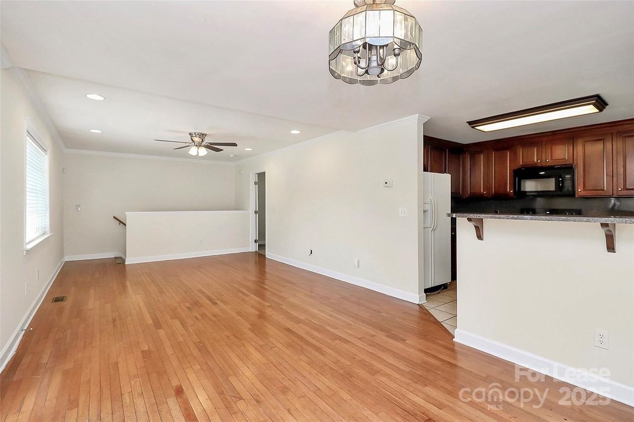 1005 Rainbow Drive - Photo 7 of 31