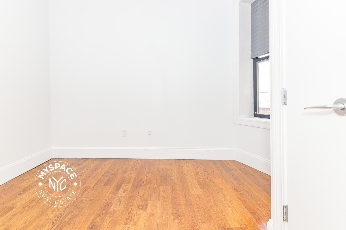 1635 Putnam Ave #3H - Photo 4 of 15