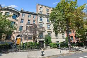 featured image of 412 Beacon 6