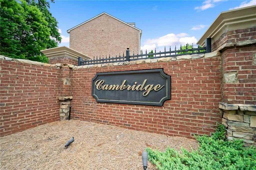 651 Coligny Court - Photo 4 of 22