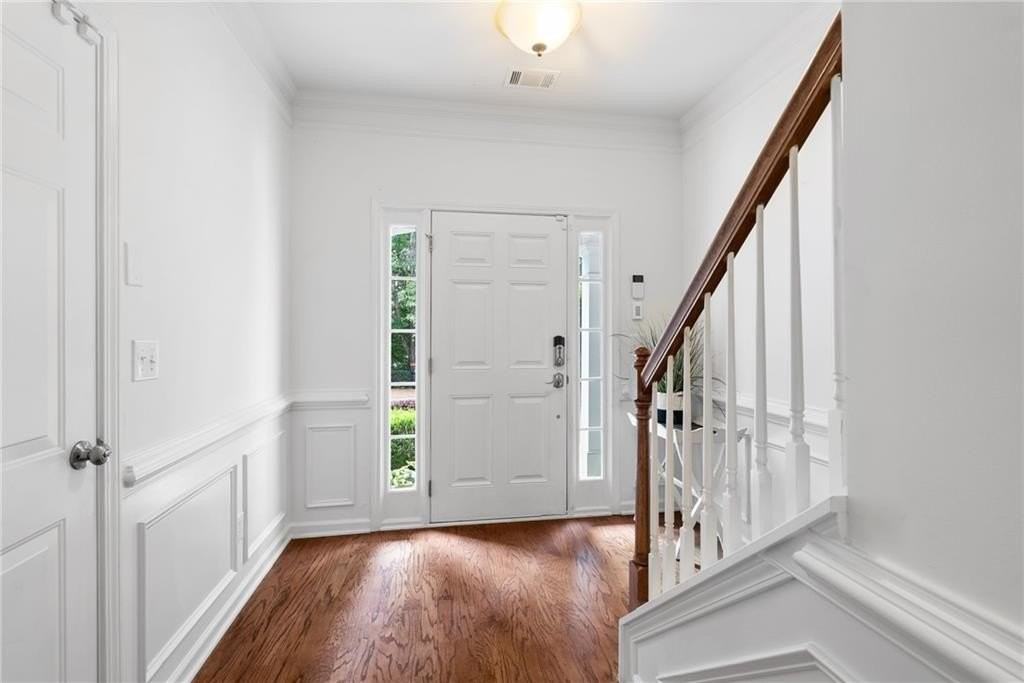 651 Coligny Court - Photo 5 of 22