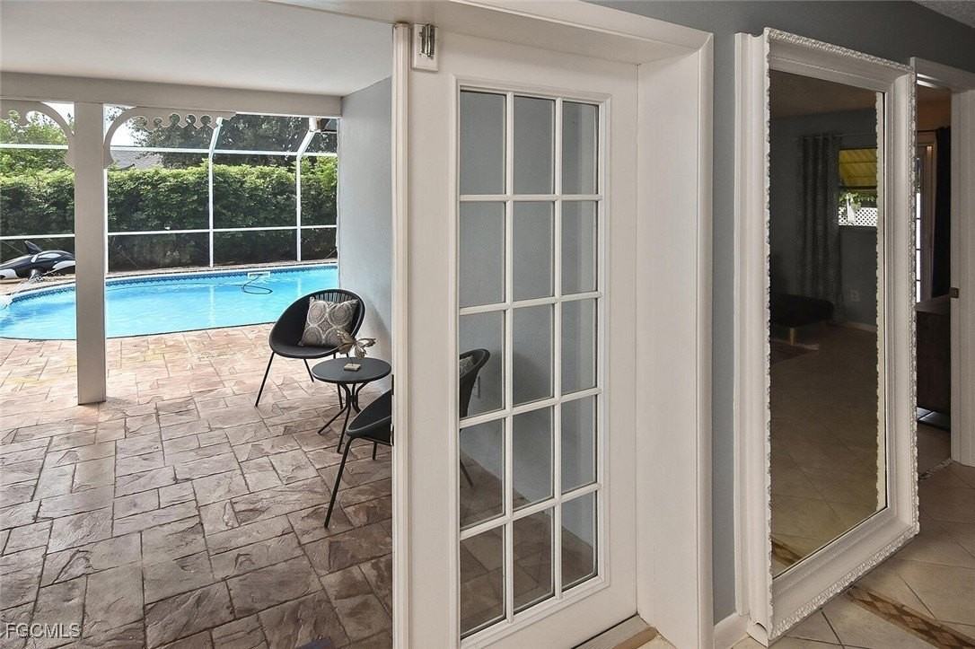 138 Se 30th St - Photo 3 of 22