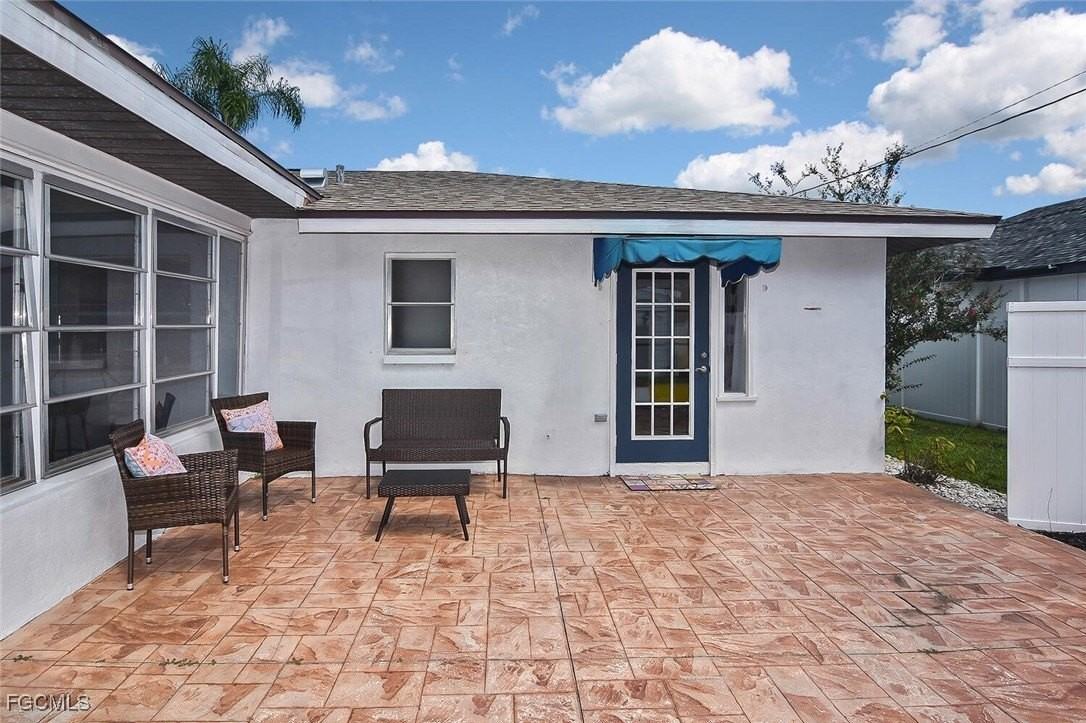 138 Se 30th St - Photo 4 of 22