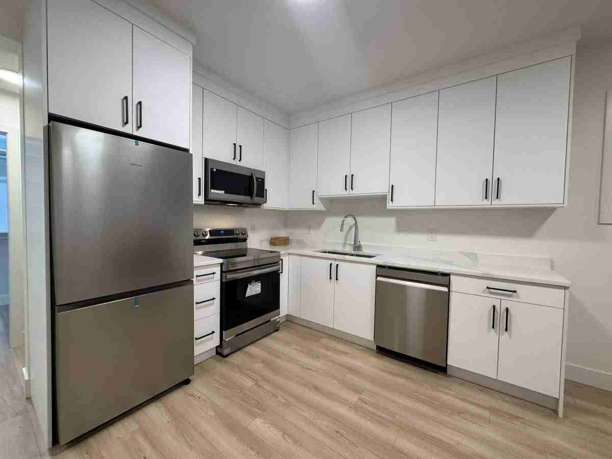 18968 119B Avenue - Photo 2 of 16