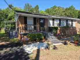 709 Burden St - Photo 1 of 1