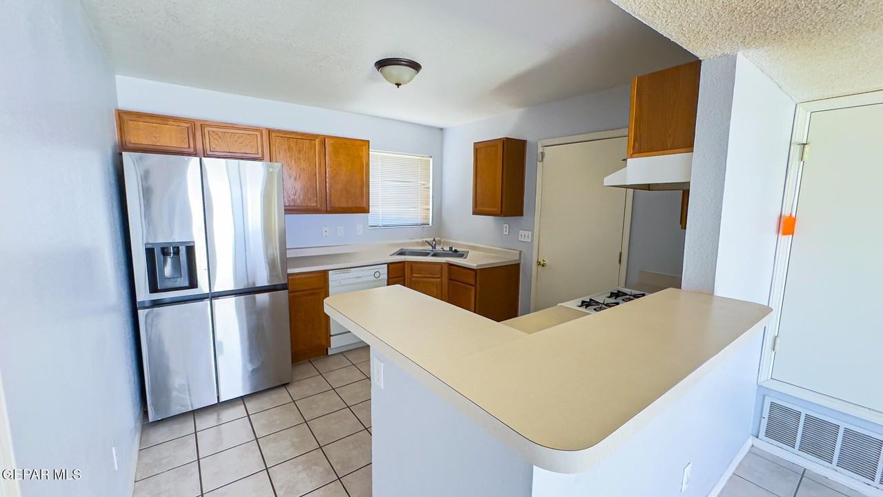 6225 Rhine Bridge Dr - Photo 3 of 10