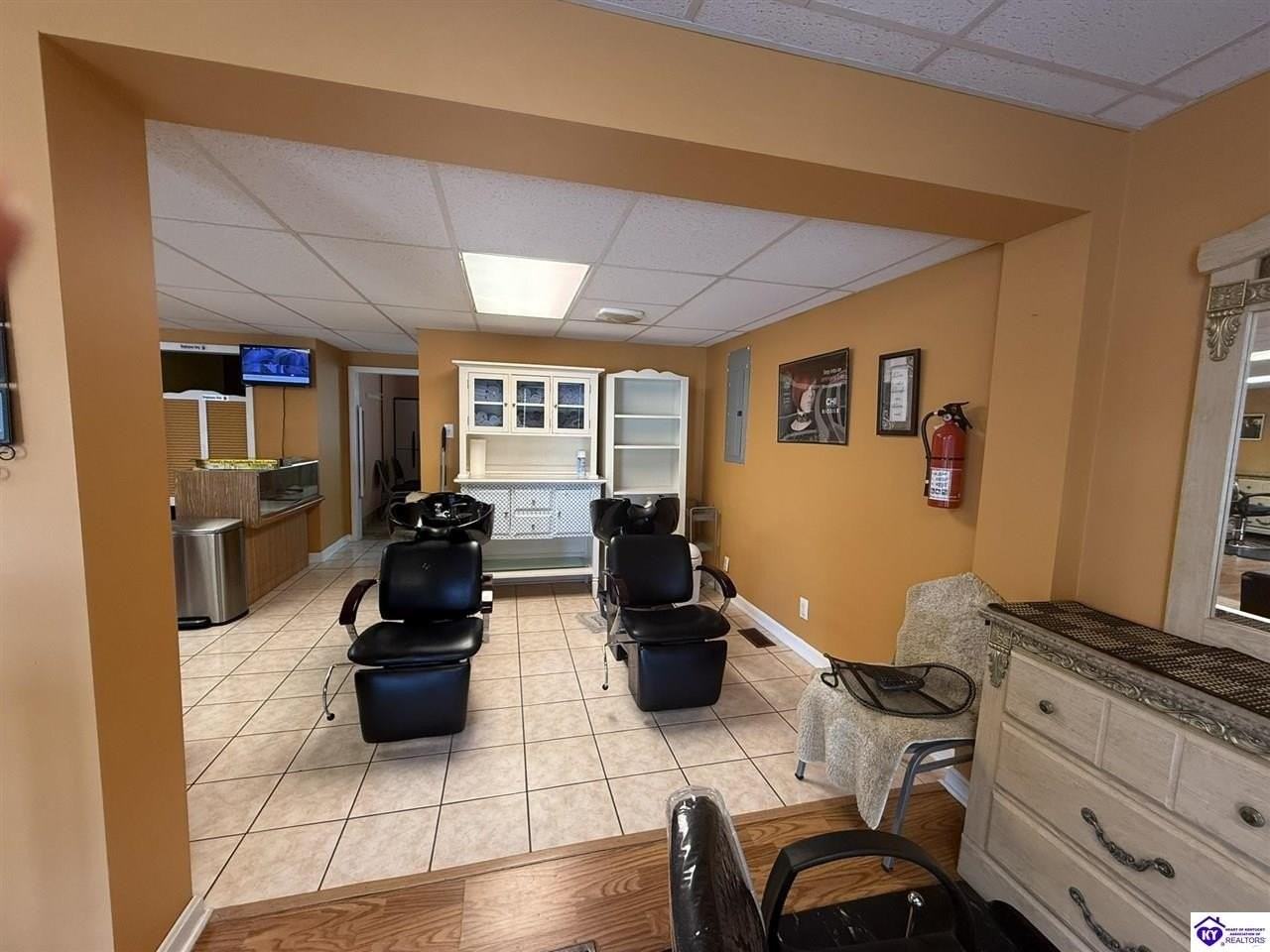 529 N Wilson Rd - Photo 3 of 23