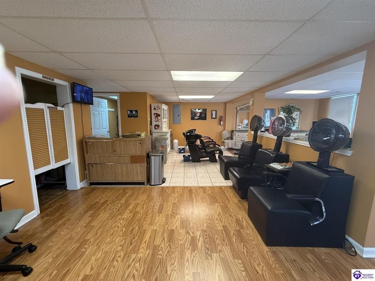 529 N Wilson Rd - Photo 5 of 23