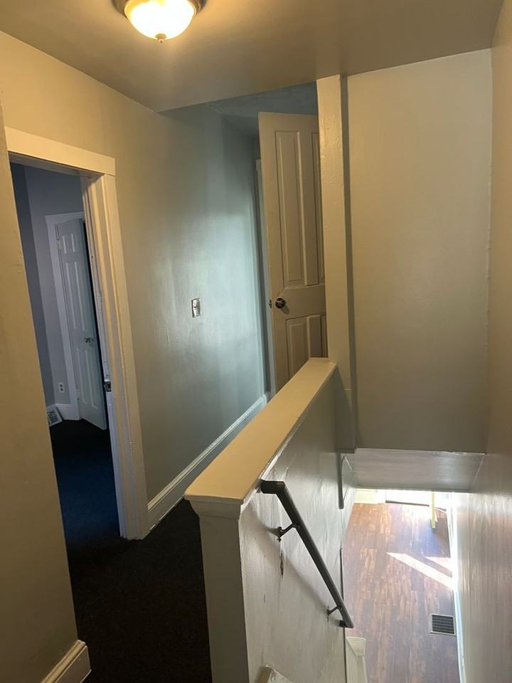 549 Howard Ave - Photo 6 of 12