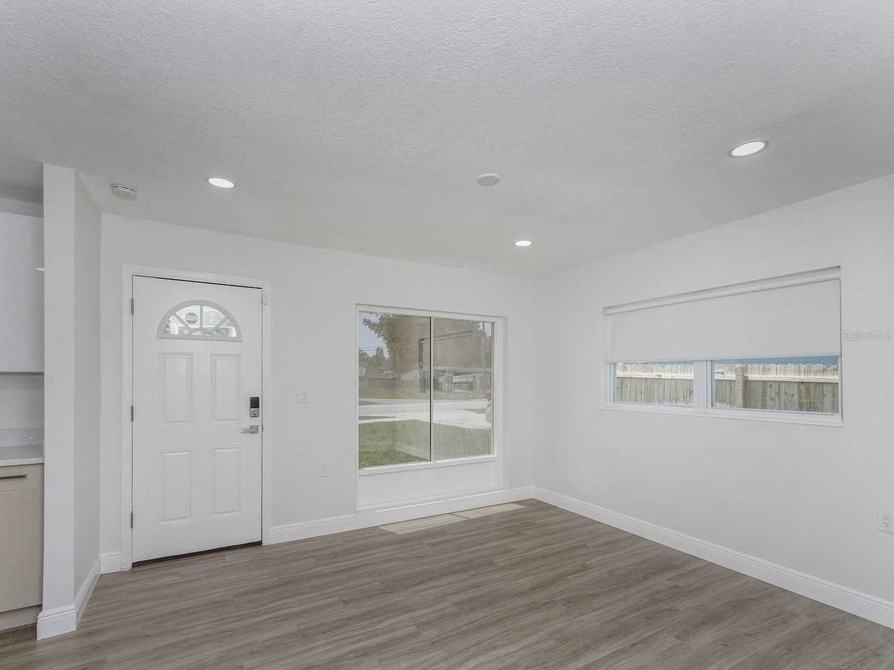 2806 Bonneville Dr - Photo 6 of 46