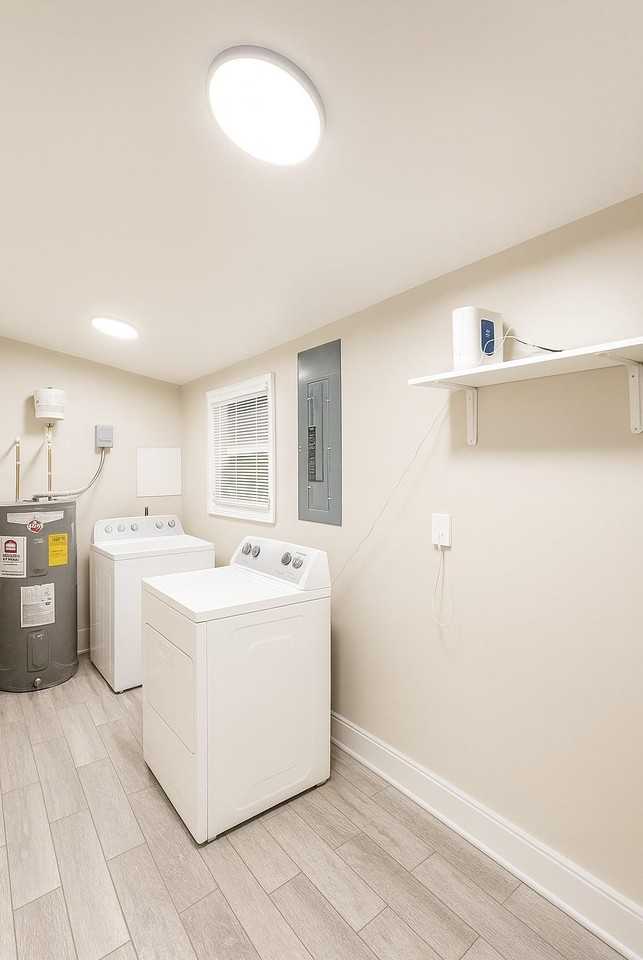 Harper Rd Se - Photo 3 of 4