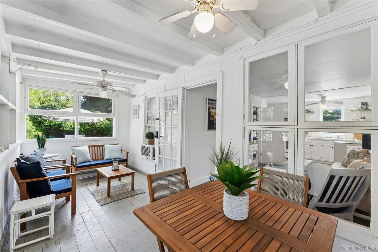 36 Lamb Ave - Photo 3 of 27