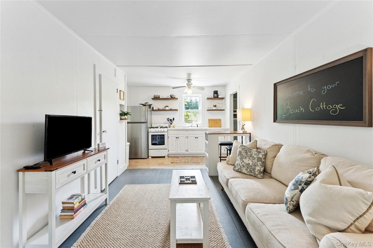 36 Lamb Ave - Photo 7 of 27