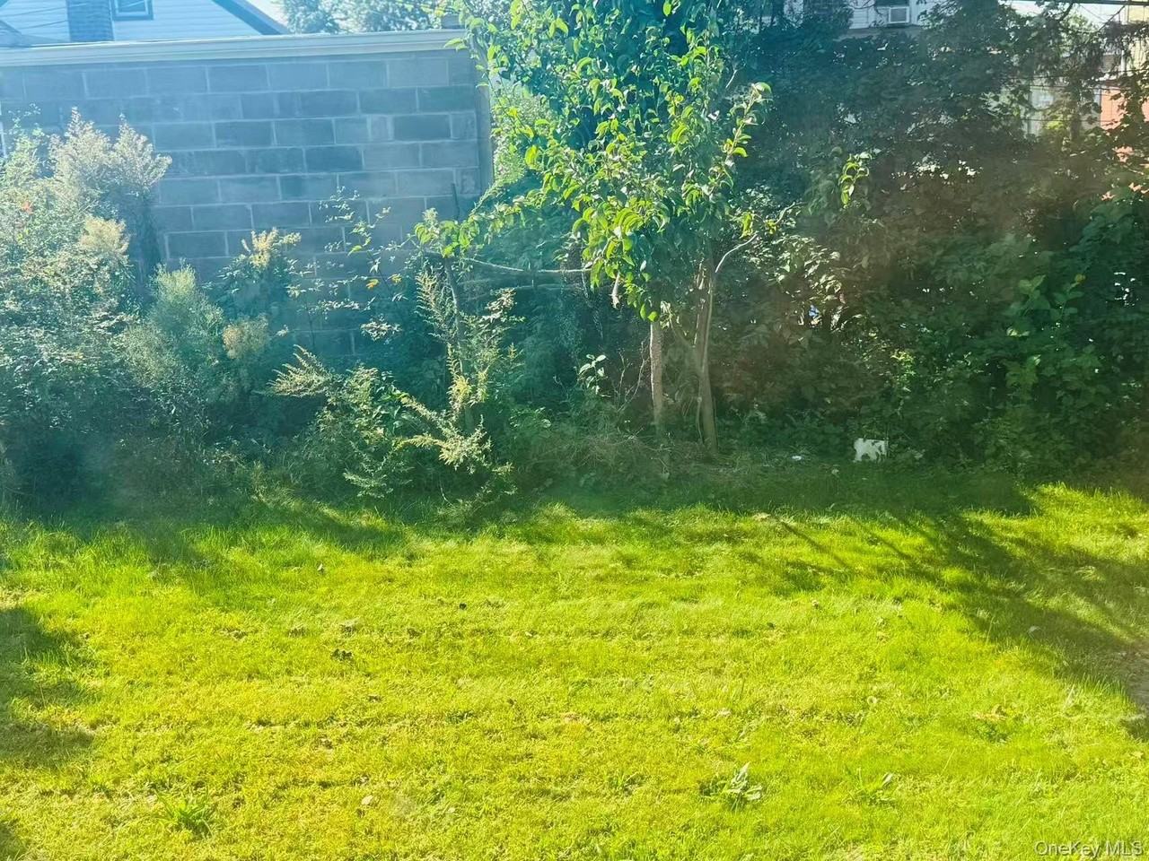 19928 24th Ave - Photo 2 of 12