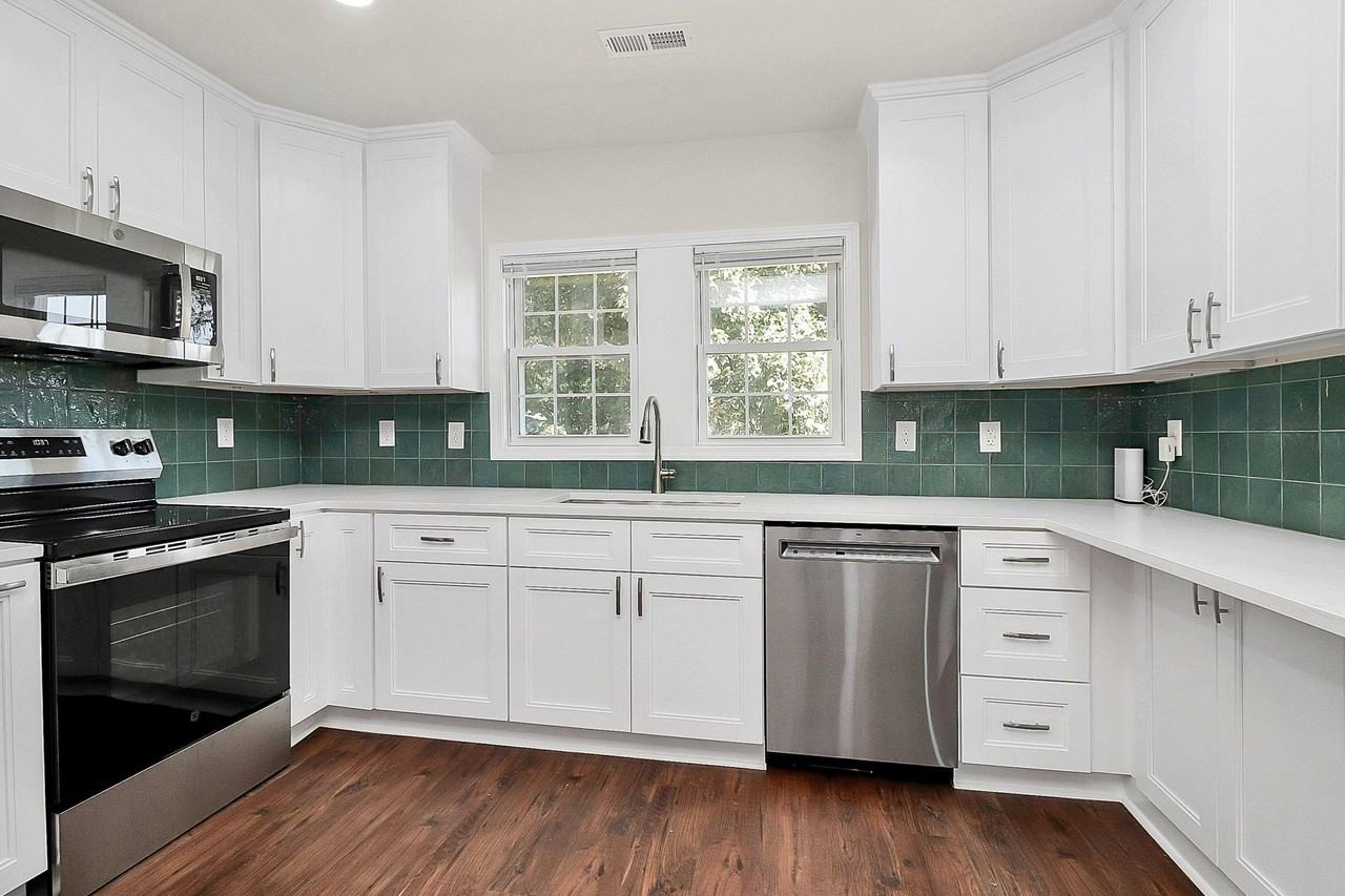 E 27th St - Photo 3 of 9