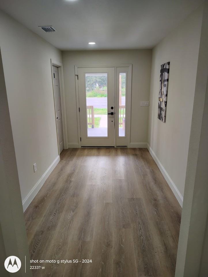 W Oak Ave - Photo 2 of 9