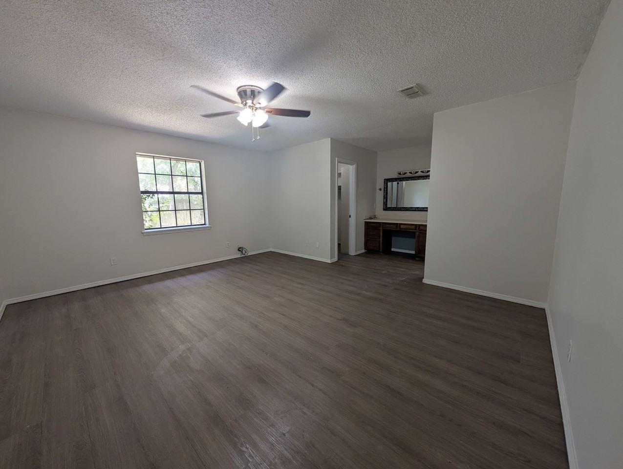 3008 Brittney Ln - Photo 7 of 13