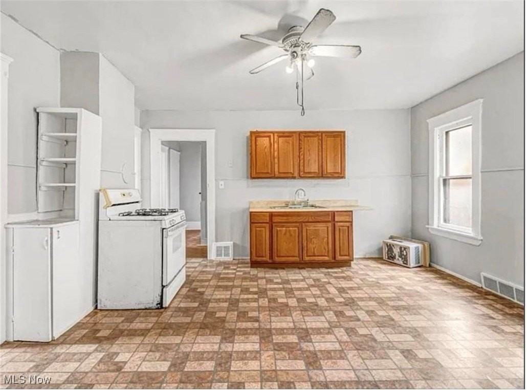 3635 E 49th St Unit Up #UP - Photo 3 of 14