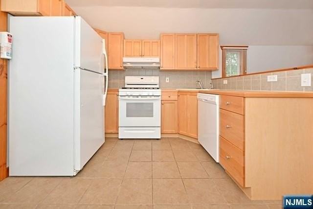 211 Godwin Ave - Photo 4 of 21