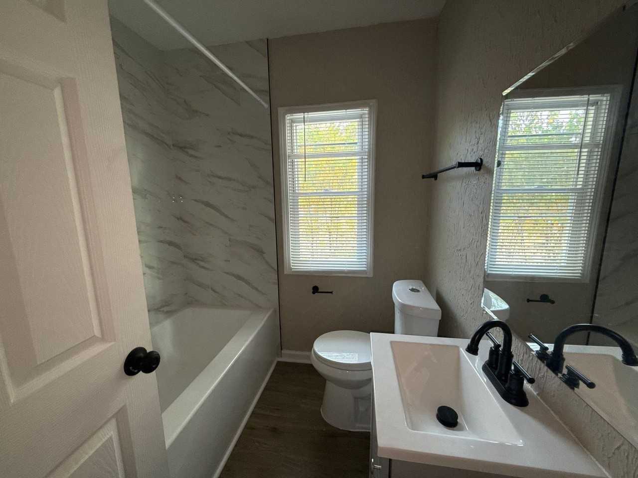 16255 Lilac St - Photo 4 of 7