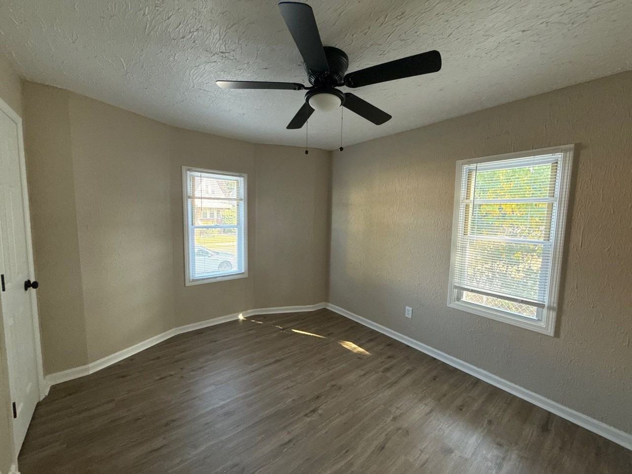 16255 Lilac St - Photo 5 of 7