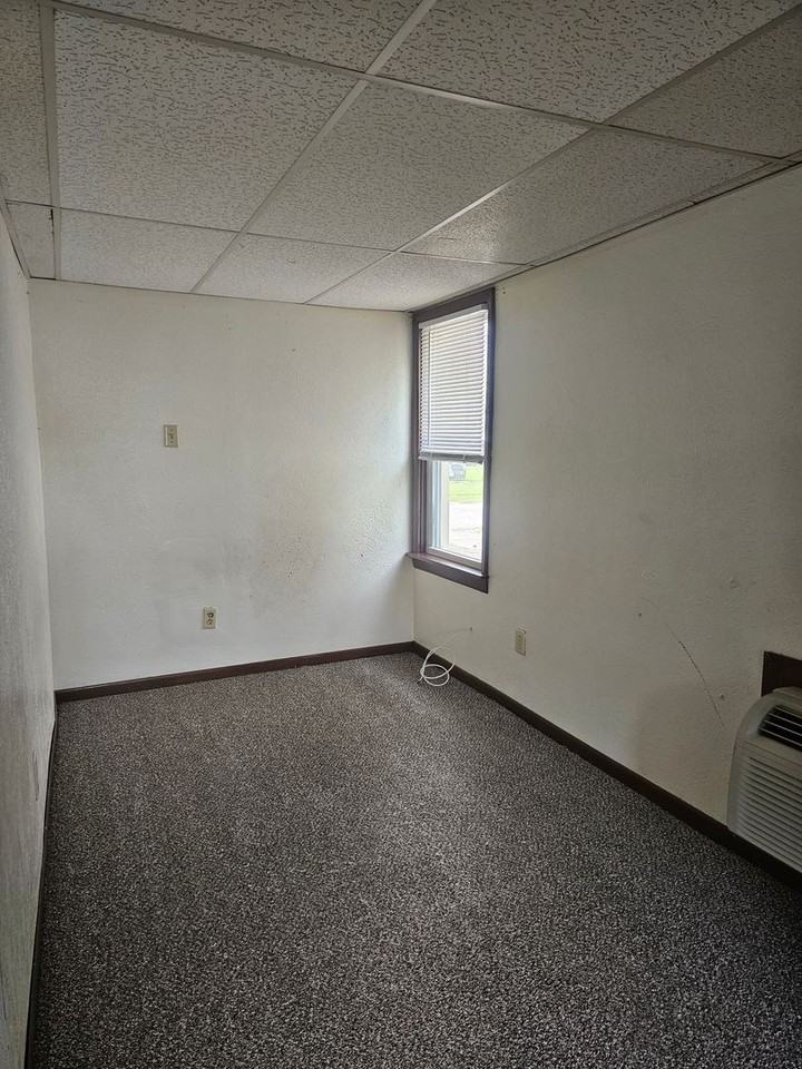 108 Ordway Ave - Photo 5 of 7